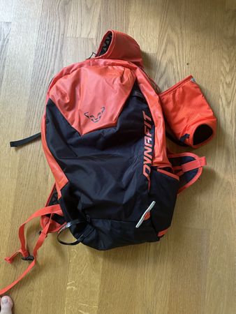 Dynafit Rucksack orange/schwarz mit Hülle guter Zustand