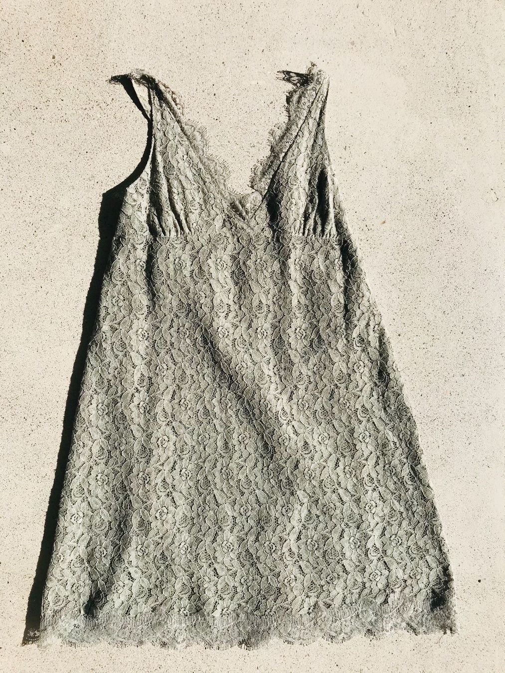 Kleider: Sommerkleid Spitze Khaki, Gr. 40 – Gebraucht aus Richterswil von Solemare47Nicole