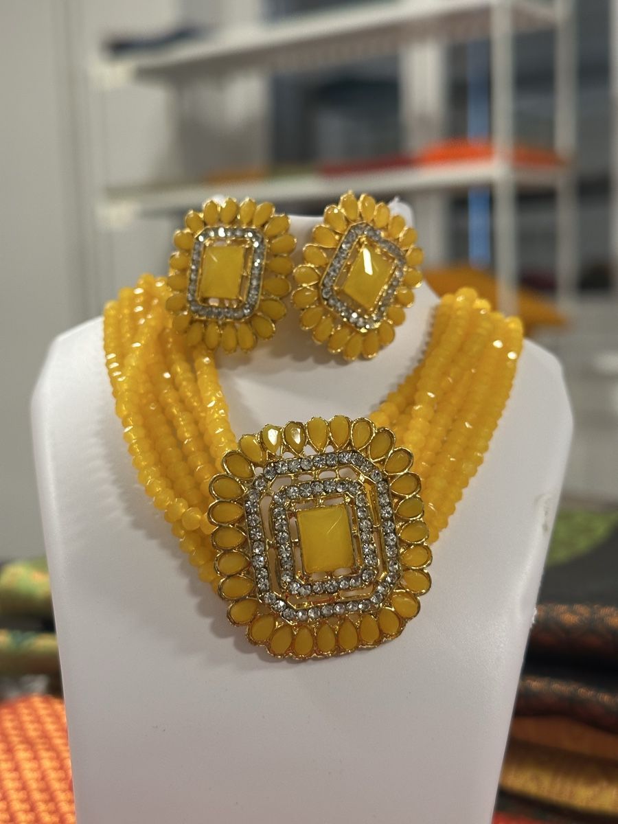 Altri gioielli: Gelbes Schmuckset mit Ohrringen – Nuovo e nell'imballaggio originale da Burgdorf venduto da LittleNora