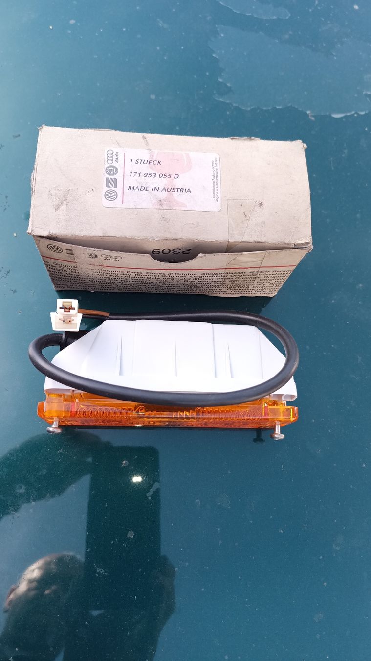 VW Tutti pezzi di ricambio auto: Blinkleuchte Vw Golf 1 – Nuovo e nell'imballaggio originale da Trub venduto da Eneah 1