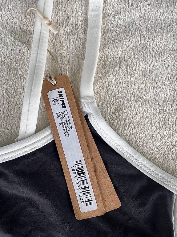 Sonstige Unterwäsche: Skims black bralette top XL – Neu und originalverpackt aus Wettingen von ObradovicJelena 1