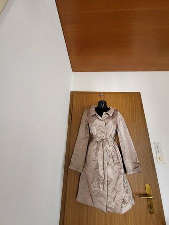 Magnifique Trench Lola, taille 2, beige doré