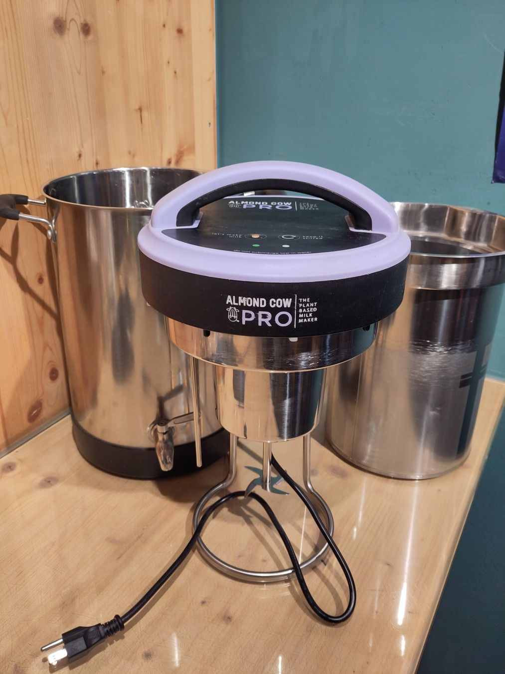 Elettrodomestici da cucina: Pflanzenmilchbereiter mit Adapter – Usato da Einsiedeln venduto da Valeria89 1