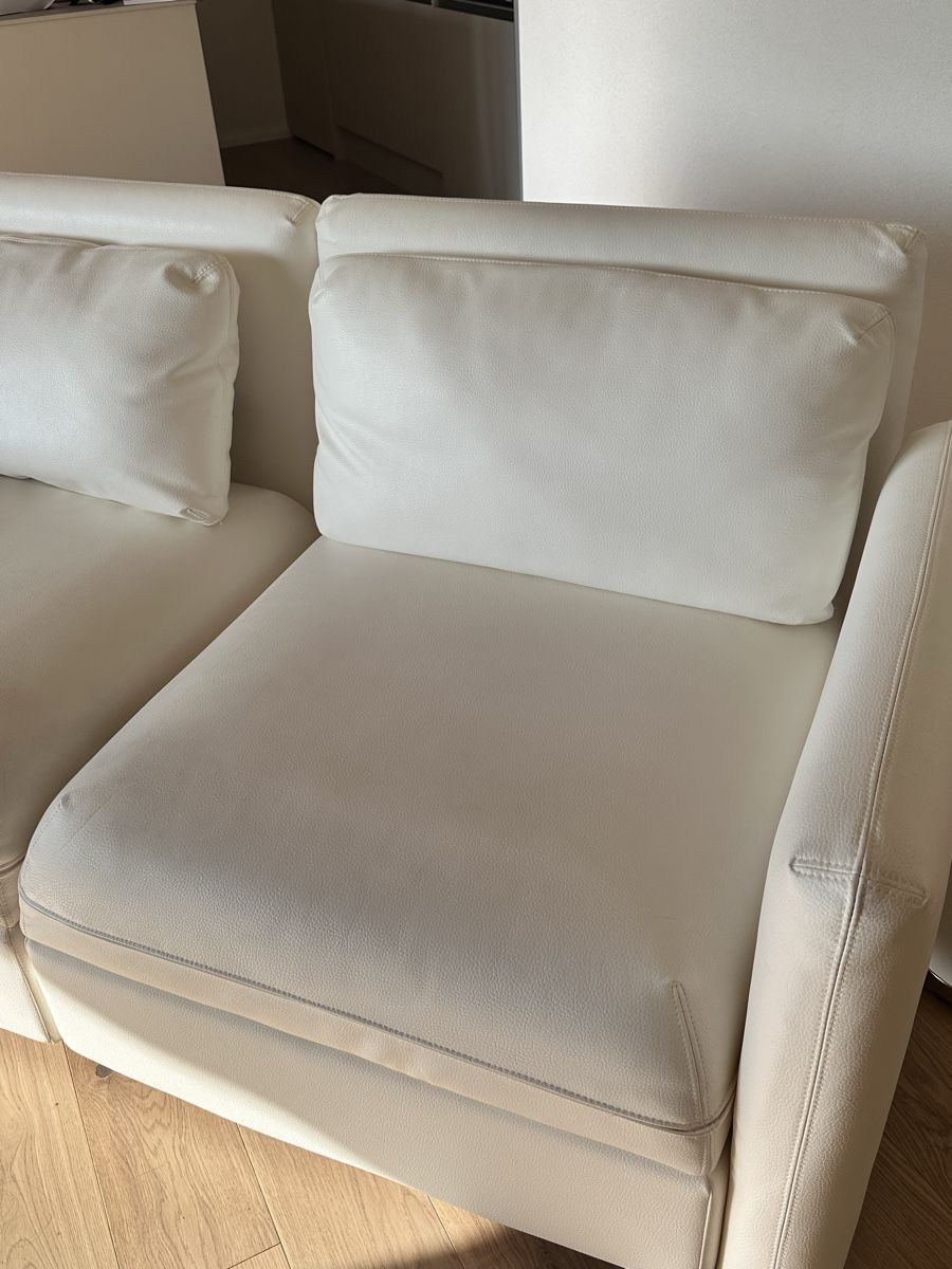 Sofas: Kunstleder Sofa ecru – Gebraucht aus Küssnacht am Rigi von annine.l. 4