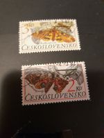 2 Timbres Tchécoslovaquie - Papillons de nuit - 1987