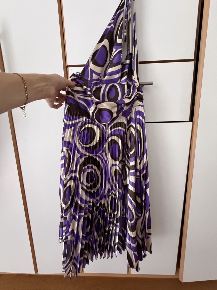 Kleider: Wunderschönes Satin Cocktailkleid – Gebraucht aus Luzern von THINGS-11 2