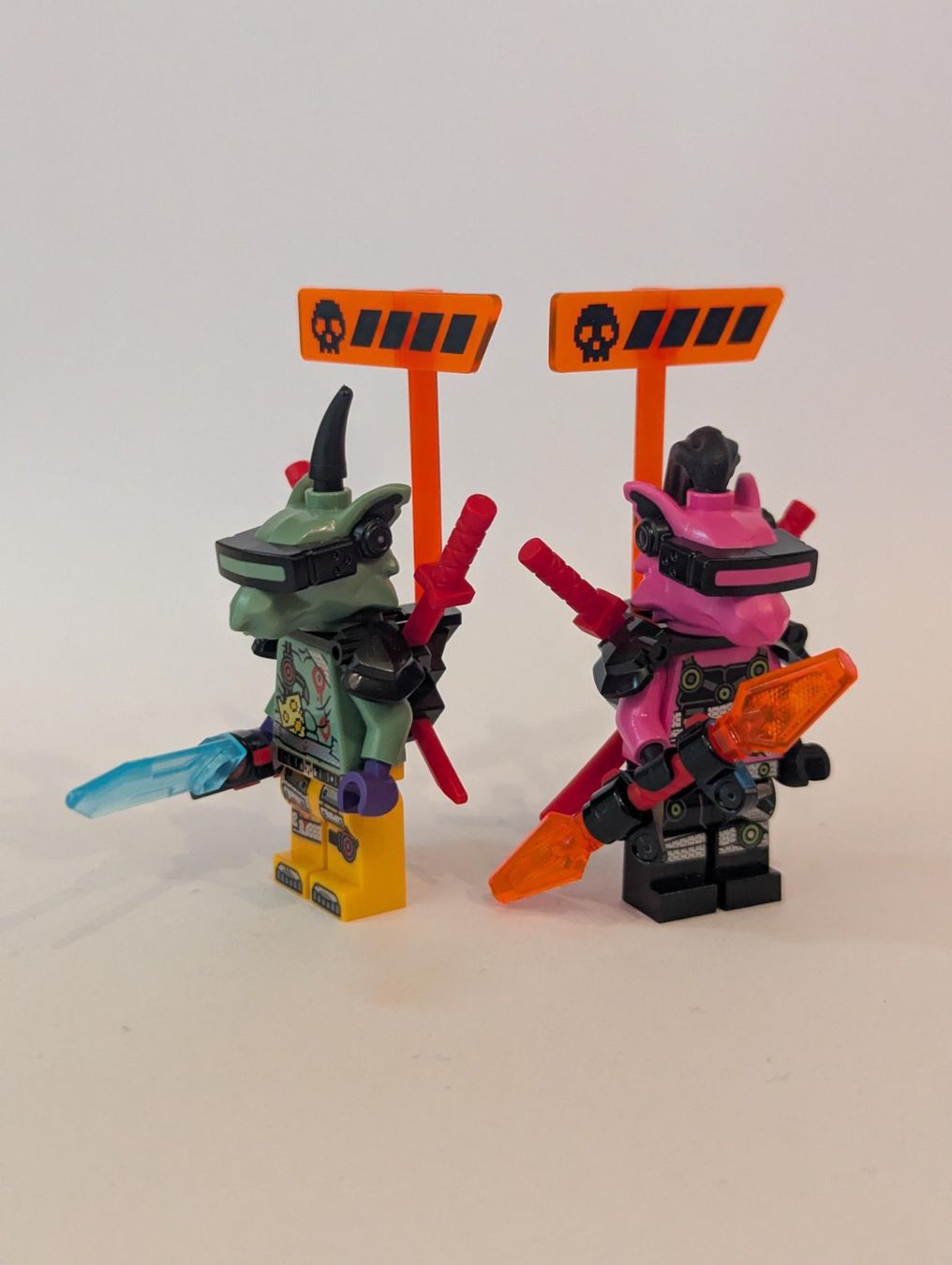Lego Statuette: LEGO Ninjago – Usato da Trimbach venduto da BrickBase 1