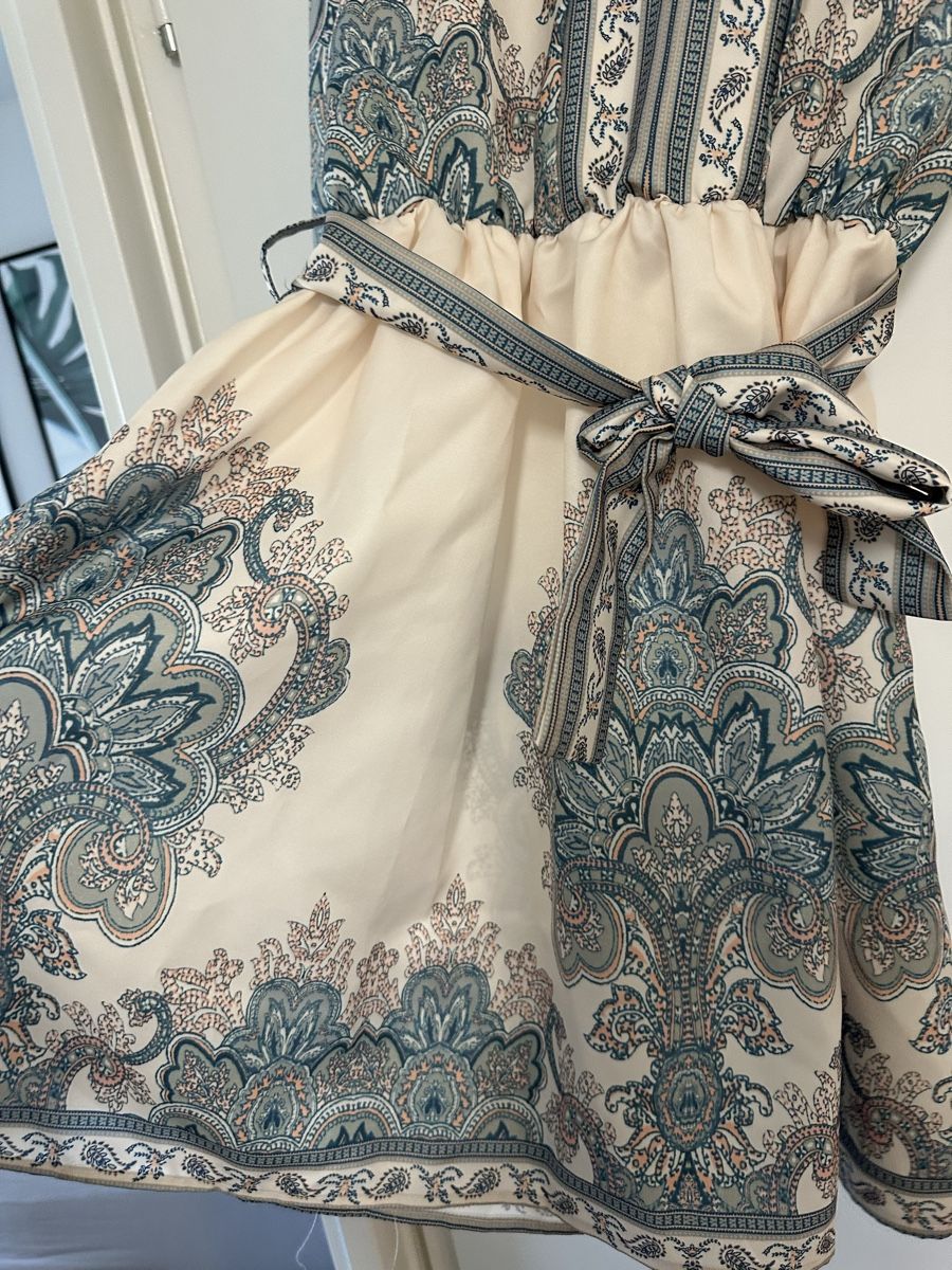 Robes: Wunderschön Kleid Gr M – D'occasion à Volketswil par Sina008 1