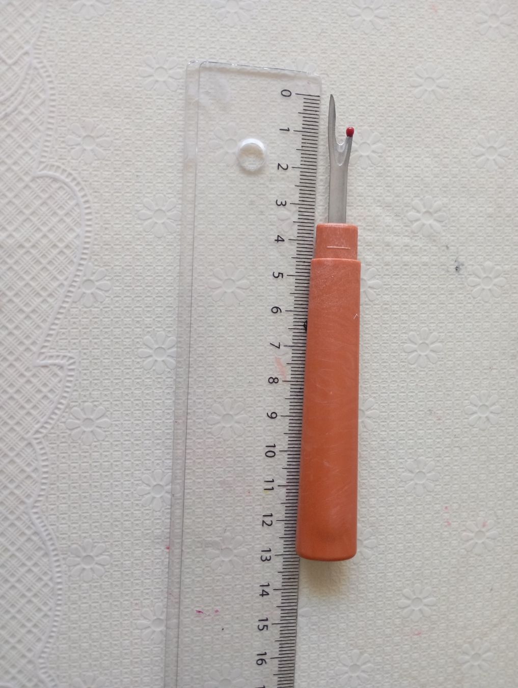 Ferri: Seam ripper, orange plastic handle, new condition – Nuovo (secondo la descrizione) da Bern venduto da pav_8b6j 2