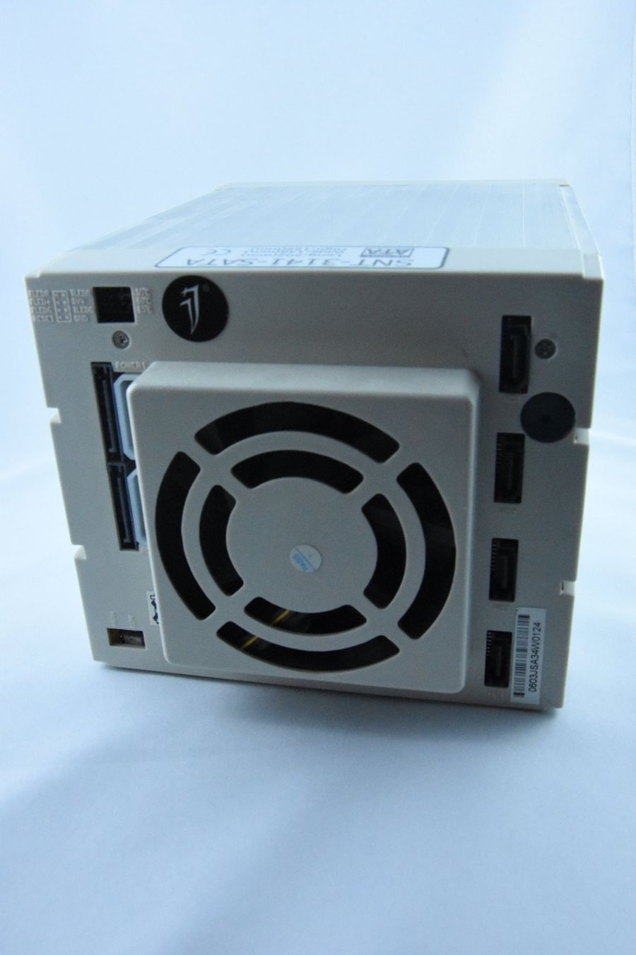 PCs: 4fach SATA DriveBay – Gebraucht aus Künten von Arktisde 1