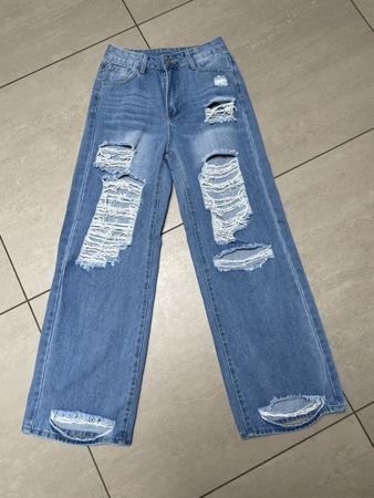 Wide Leg Jeans mit Rissen