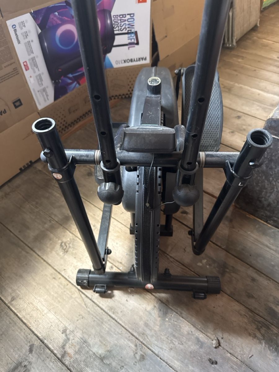 Hometrainer: Hometrainer / Crosstrainer - Fit durch den Winter! – Usato da Neunkirch venduto da Waldi121 2