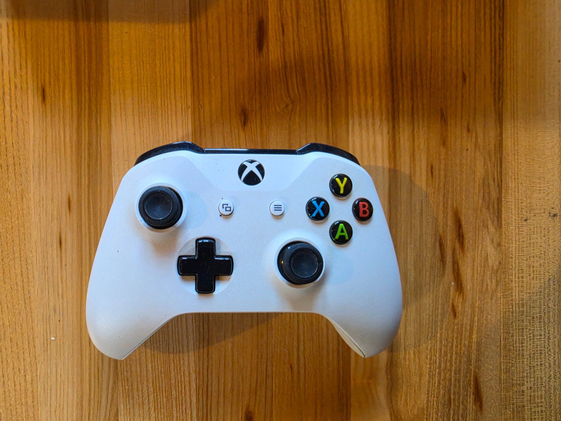 Microsoft Consoles: Xbox One Konsole 500GB ab 1.- – D'occasion à triesenberg par wisi369 2