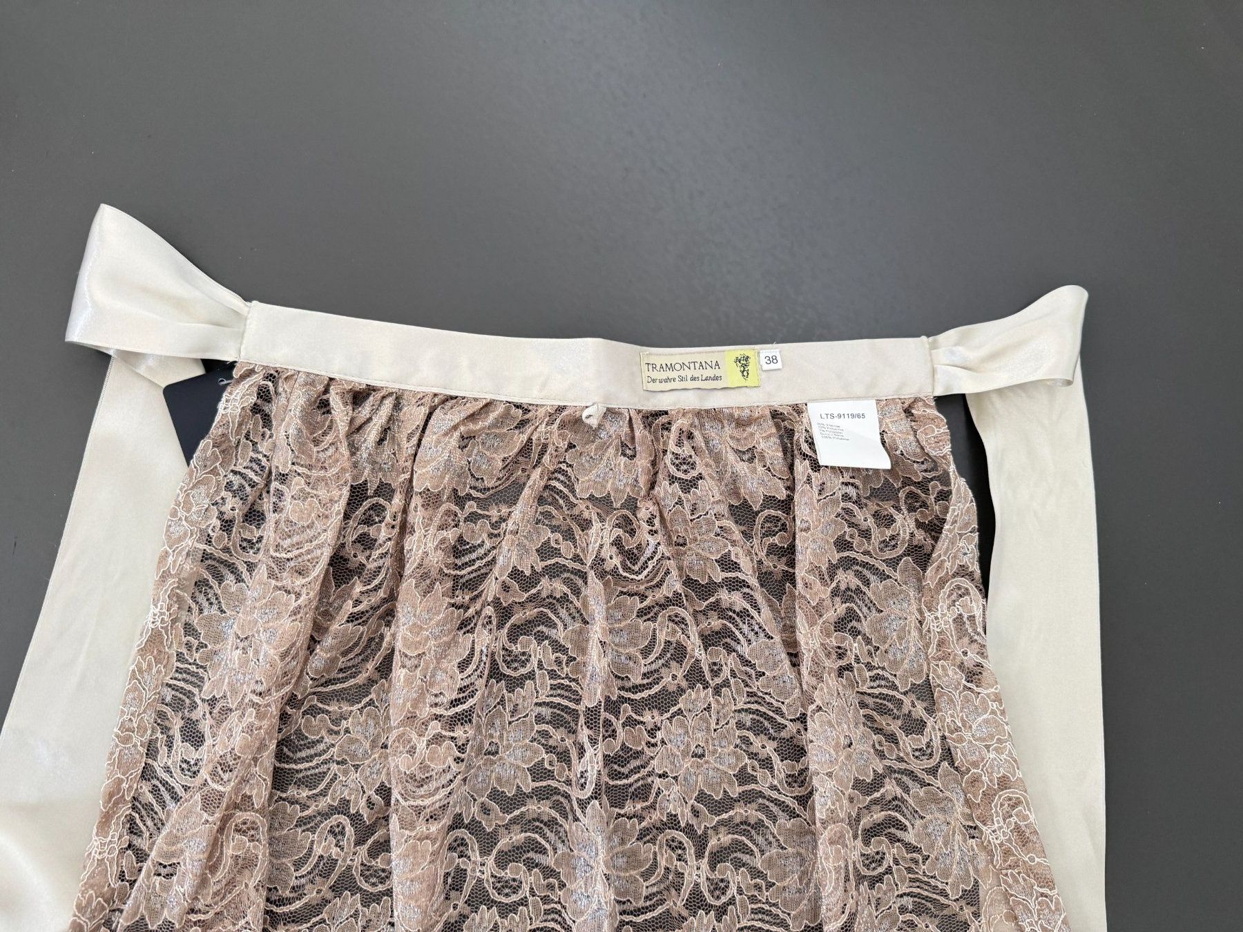 Costumi: Top-Dirndl inkl. Schürze & Bluse | beige | Gr. 38 – Nuovo e nell'imballaggio originale da Zürich venduto da chrirana 6
