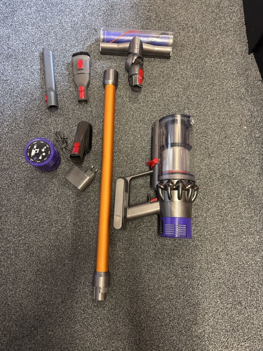 Dyson Aspirapolveri & Accessori: Dyson V10 absolute – Usato da Landquart venduto da Nnf007 2