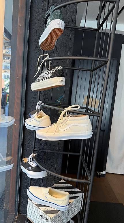 Scarpe da uomo: Sneaker Sammlung – Nuovo e nell'imballaggio originale da solothurn venduto da googWIL