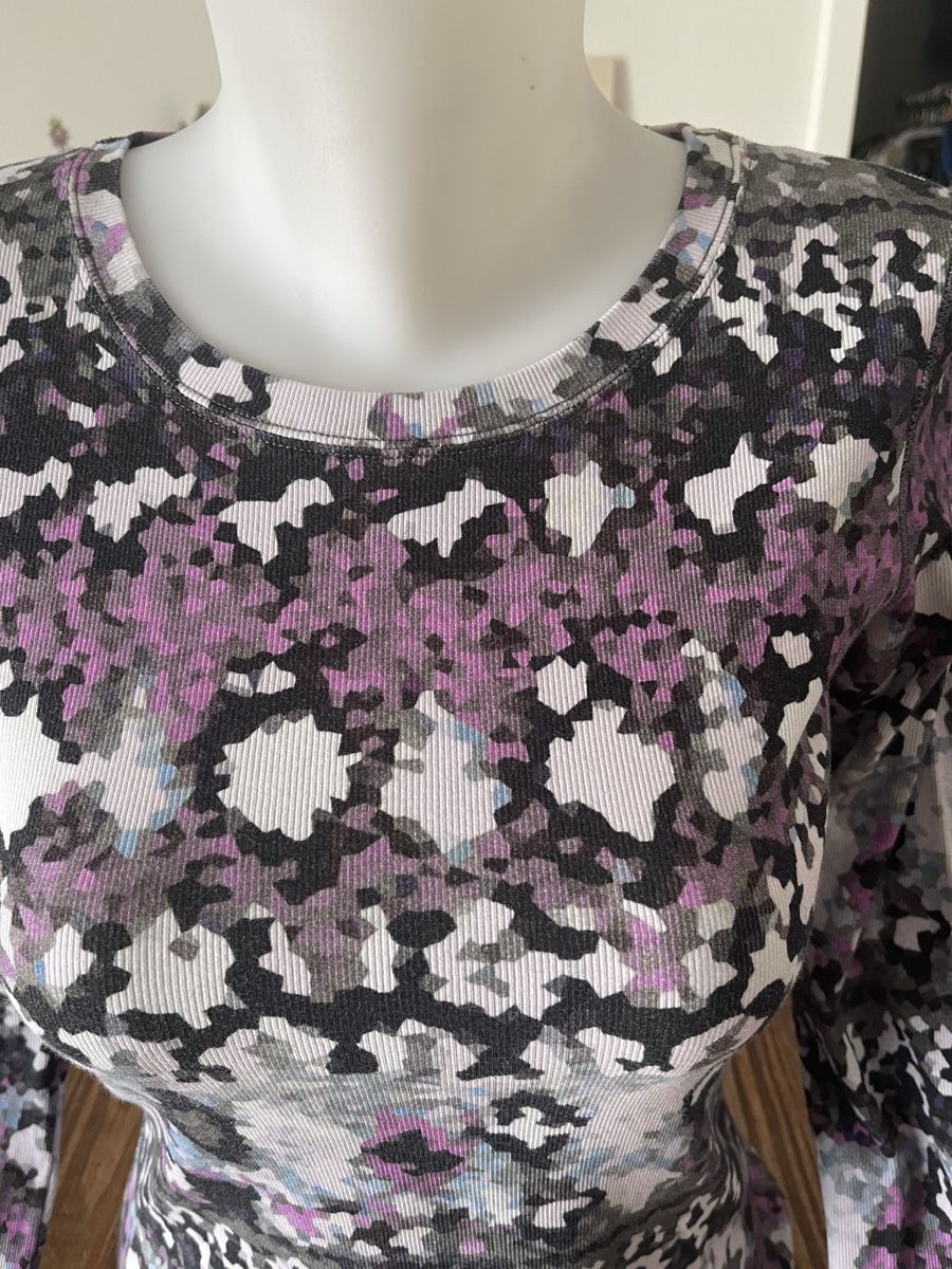 Marc Cain Pulls & Sweat-shirts: Pull MARCCAIN  SPORT S comme neuf – D'occasion à Kloten par Vermicelles 1