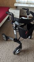 Rollator/ Gehilfe/ Landi