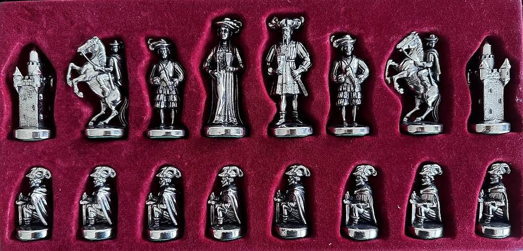 Giochi: Schachfiguren Manopoulos, Komplett mit Originalboxen – Usato da Richterswil venduto da noa_q7yd 1