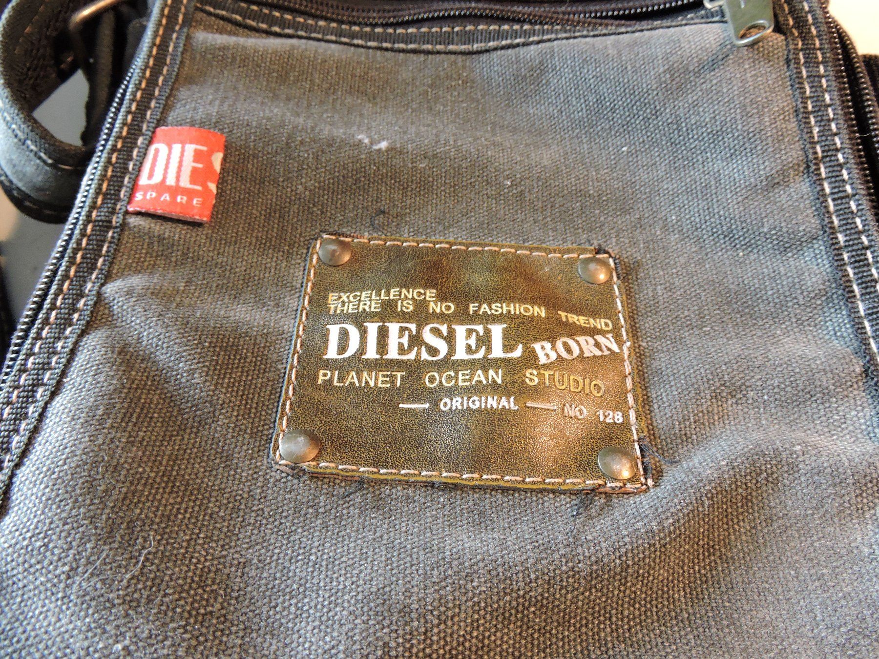 Diesel Borse: Diesel Umhängetasche – Usato da Hauptwil venduto da Borusse01 1
