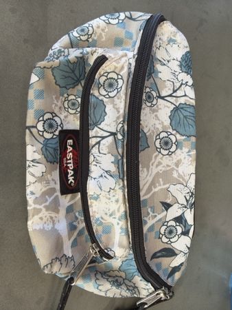 Eastpak Hüfttasche Blumenmuster guter Zustand