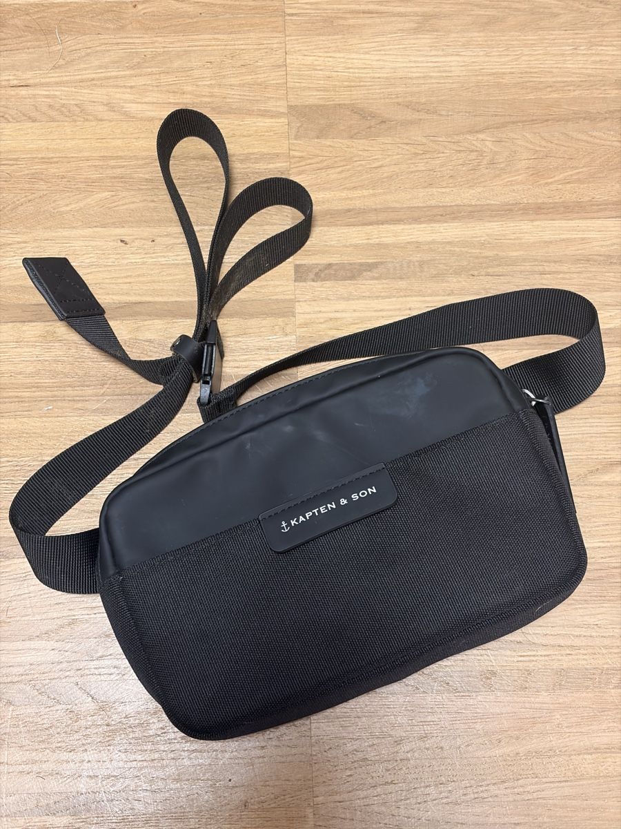 Kapten & Son Borse: Bauchtasche Kapten & Son schwarz – Usato da Kaltbrunn venduto da jeaninenataliek