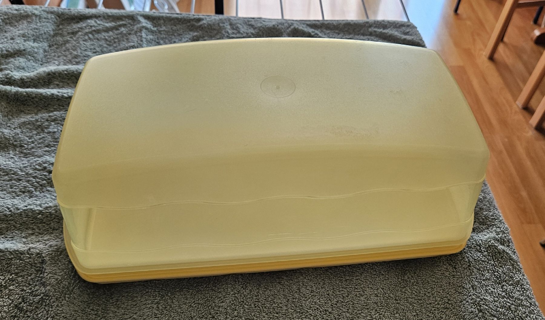 Tupperware Behälter & Ähnliches: Cakebehälter – Gebraucht aus Hasle b. Burgdorf von buddle32
