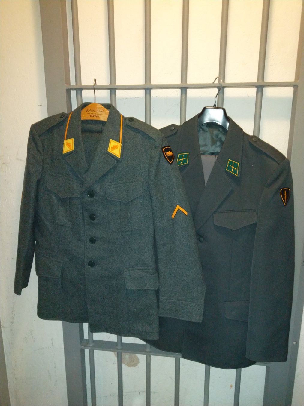 Armée suisse Uniformes: Uniformjacken Schweizer Armee – D'occasion à Schüpfheim par Mg6170 4