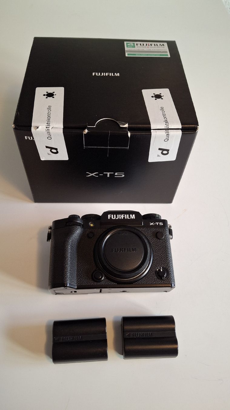 Fujifilm Fotocamera: Fujifilm X-T5 – Usato da Rorbas venduto da Capricorn63