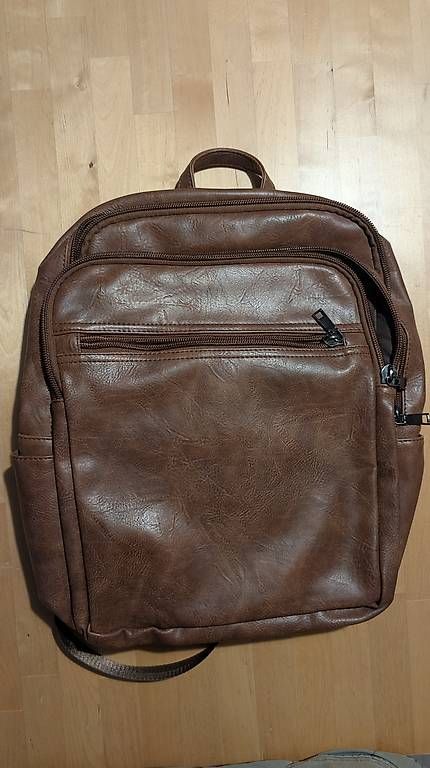Zaini: Kunstleder Rucksack – Usato da Basel venduto da Tomvobasel 4