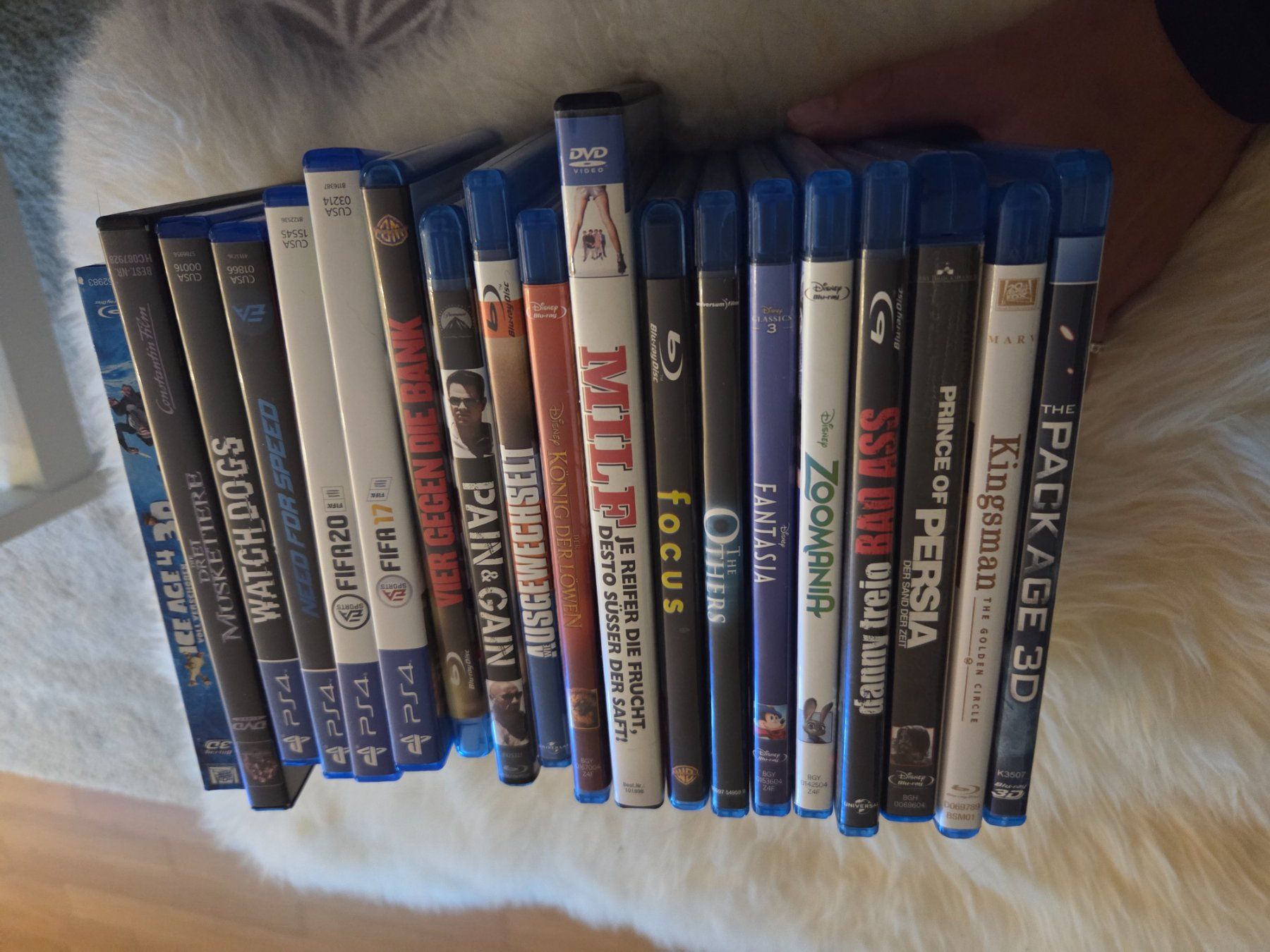Tutti i DVDs: DVD's und PS 4 Spiel – Usato da Mettmenstetten venduto da alina_B01 7