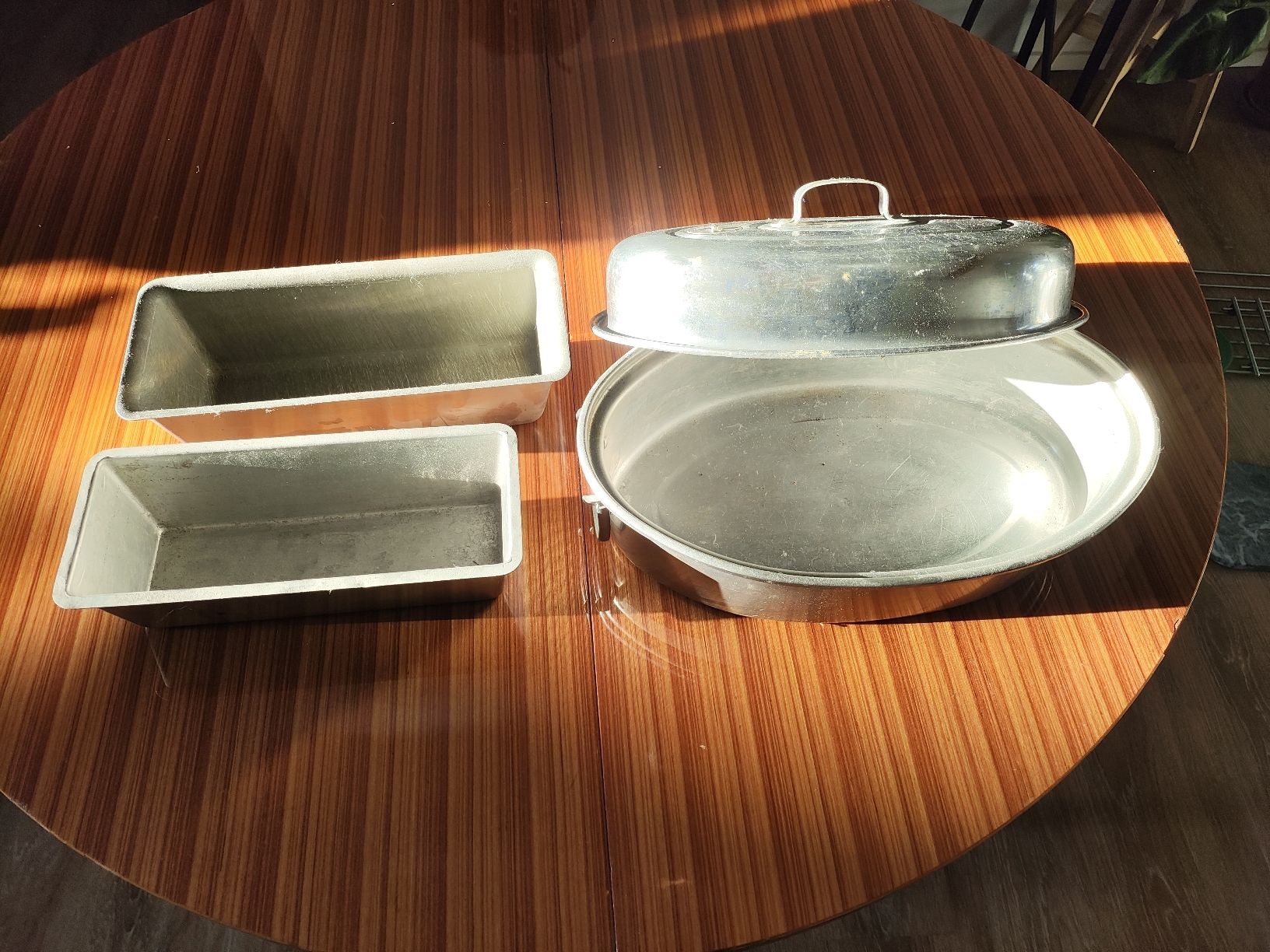 Elettrodomestici da cucina: Vintage-Backset: Aluminium-Kastenform & Bräter – Usato da Winterthur venduto da Ajcps 1