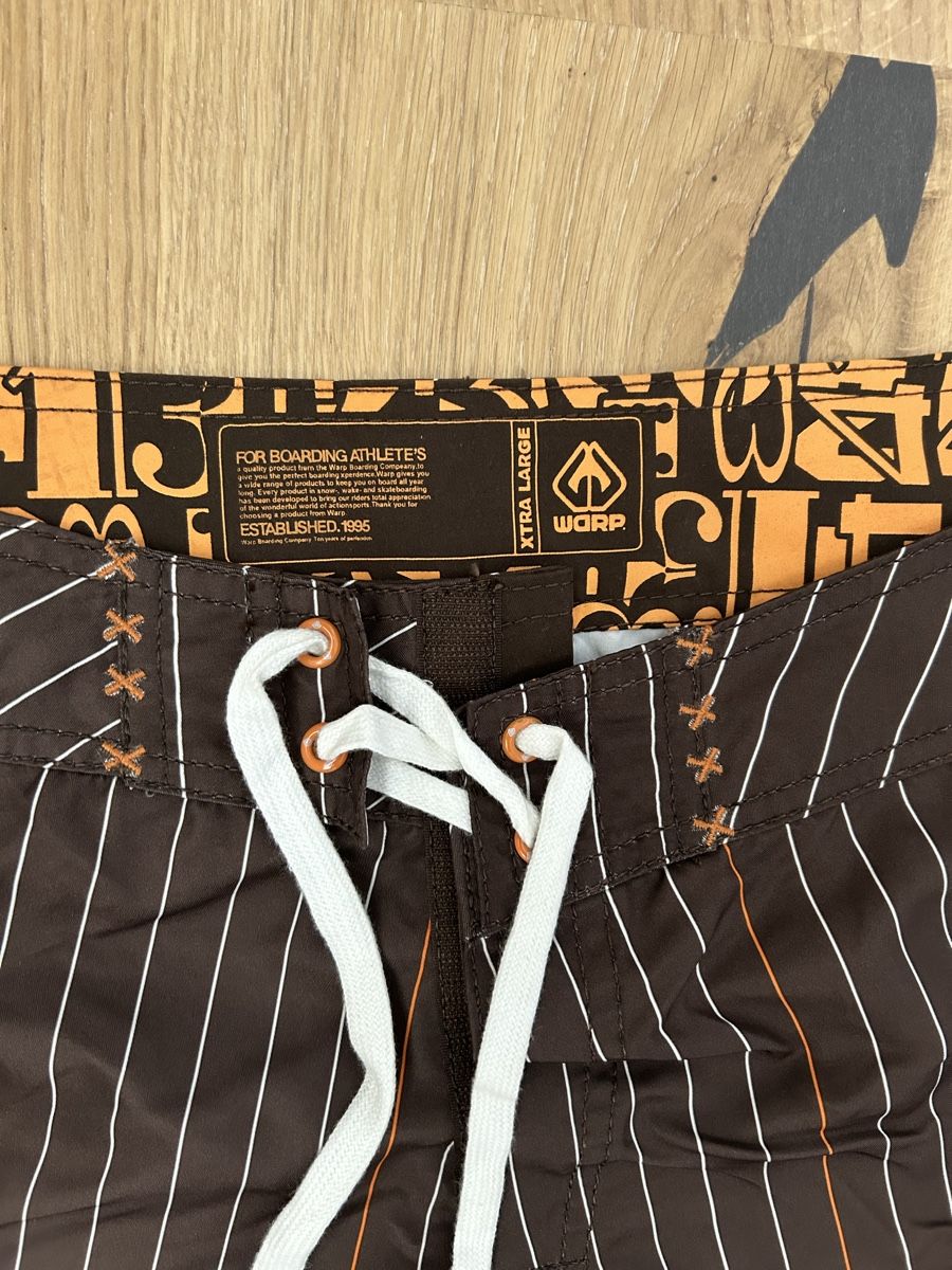 Pantaloni: Shorts XL Warp Boarding – Nuovo e nell'imballaggio originale da Emmen venduto da Carbru 1