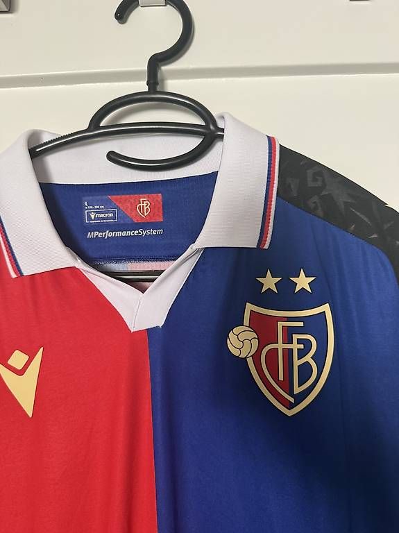 Canottiere & Pantaloni: Fc Basel Trikot L – Usato da Basel venduto da momo.st 1