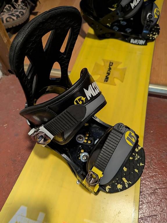 Burton Board: Snowboard BURTON Custom Flying V – Usato da Binningen venduto da Smile-46 2