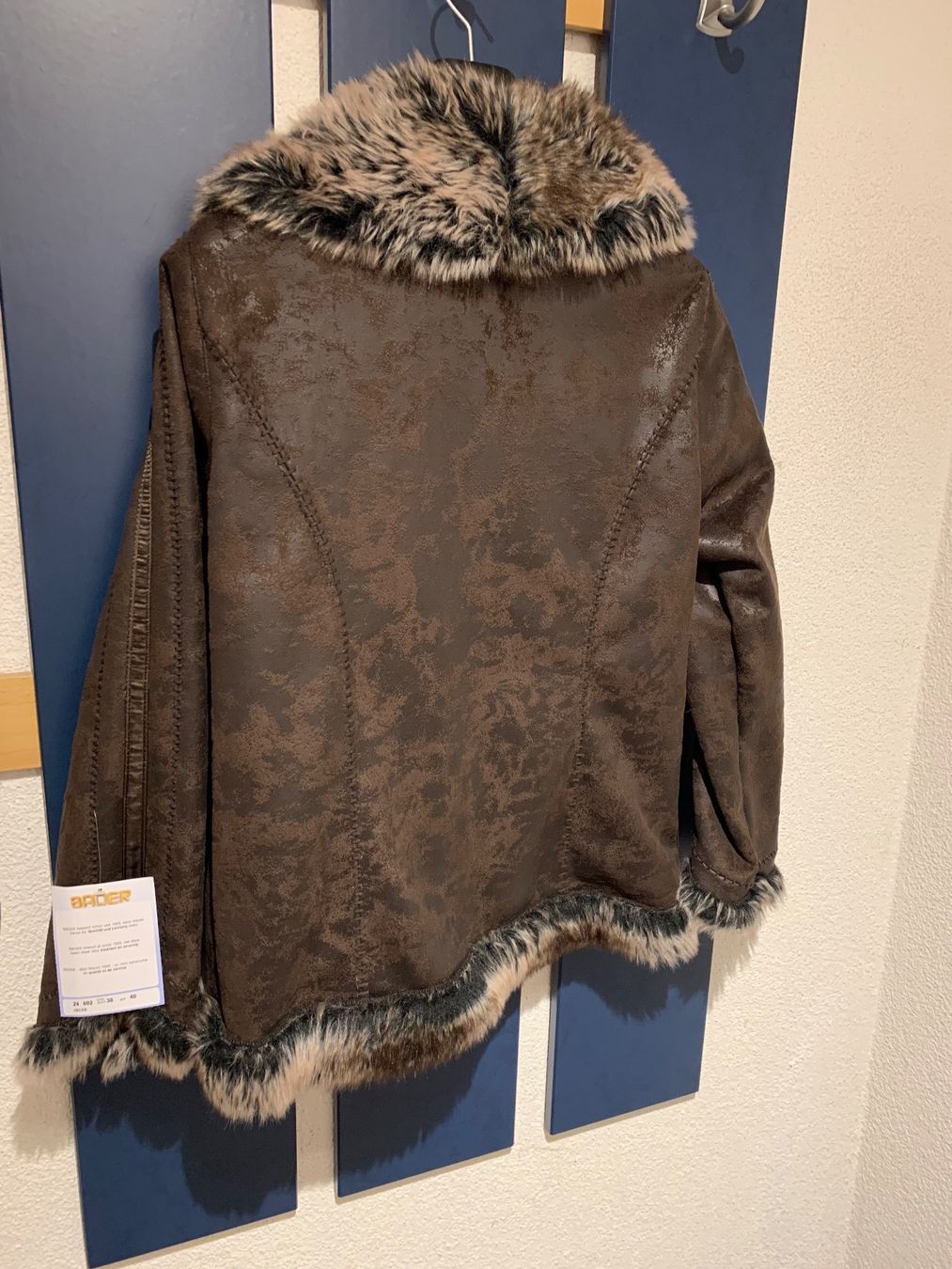 Giacche: Damen Jacket (Neu). – Usato da Huttwil venduto da Nedja0 2