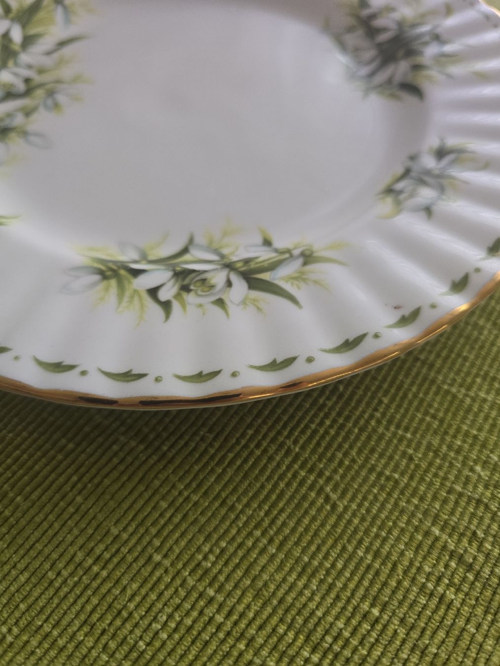 Royal Albert Piatti: Royal Albert Januar Teller – Usato da Thal venduto da Vintagekeller 1