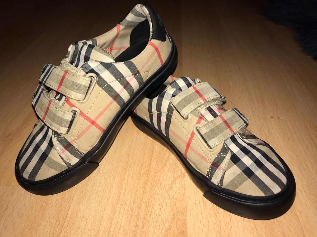 Burberry Scarpe per ragazzi: Original Burberry Kinder Sneakers Gr.30 – Usato da Oberwil BL venduto da Gutundsuperklein16 1