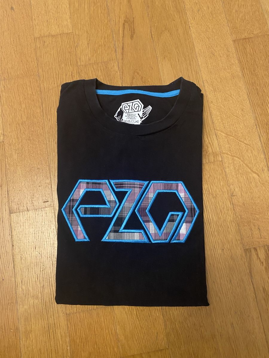 T-shirt: T-Shirt L – Usato da Längenbühl venduto da Sone8