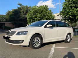 Vollausstattung: SKODA Octavia C 2.0D 4x4 Kombi, weiss