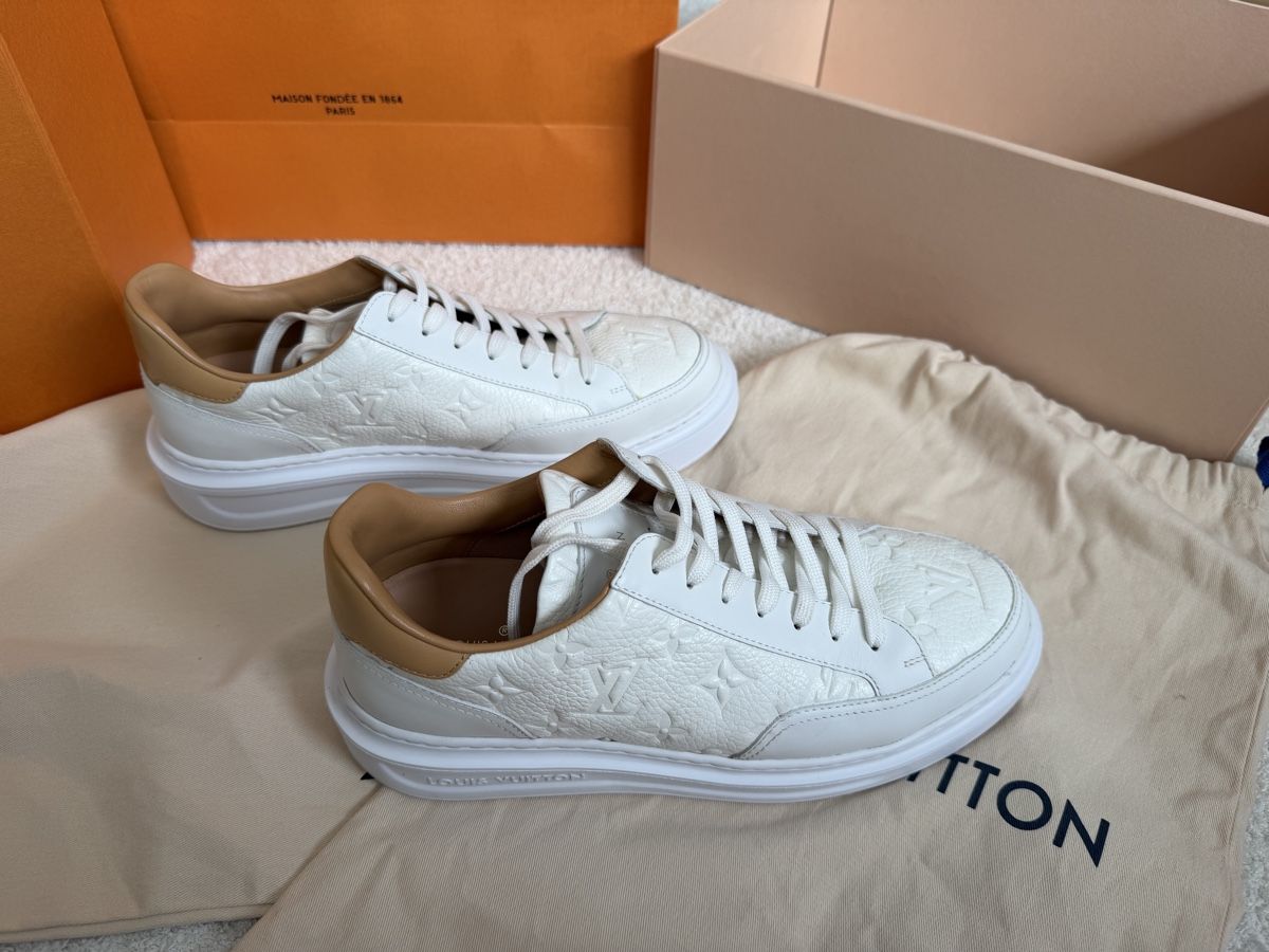 Louis Vuitton Herrenschuhe: Louis Vuitton Beverly Hills Sneaker White Size 6 – Gebraucht aus Ermenswil von takethisitem 2