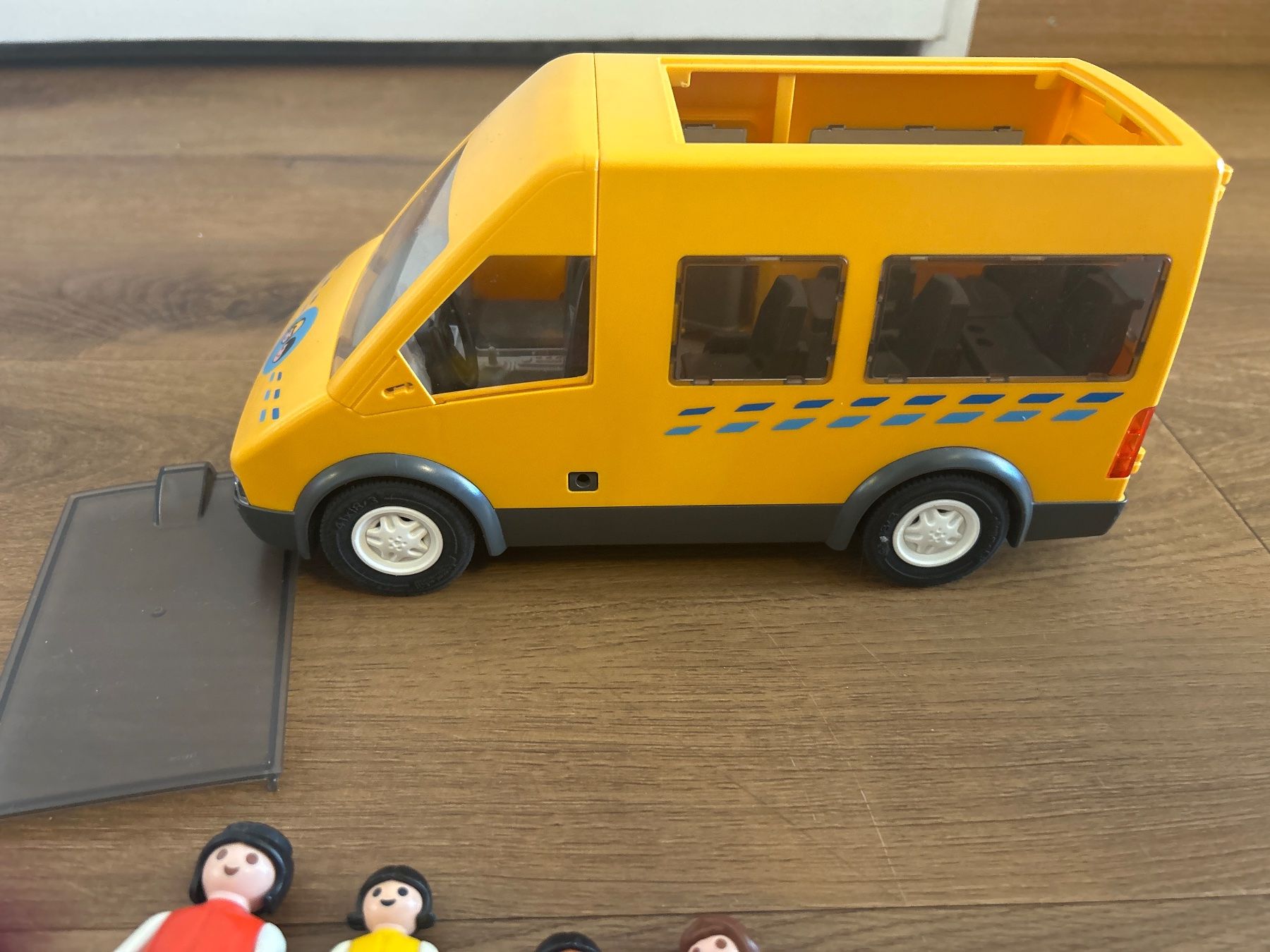 Playmobil Giocattoli: Playmobil 6866 Schulbus Versand möglich – Usato da Regensdorf venduto da Spyke55 4