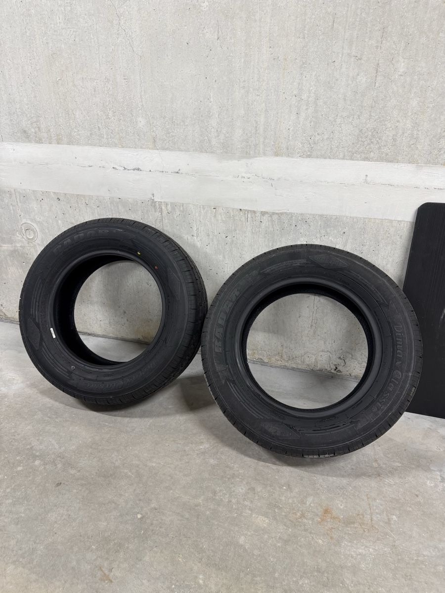 Altro in Scrittura & Disegno: Pneus 215/60 R15 – Nuovo (secondo la descrizione) da Neuchâtel venduto da Automotopassion