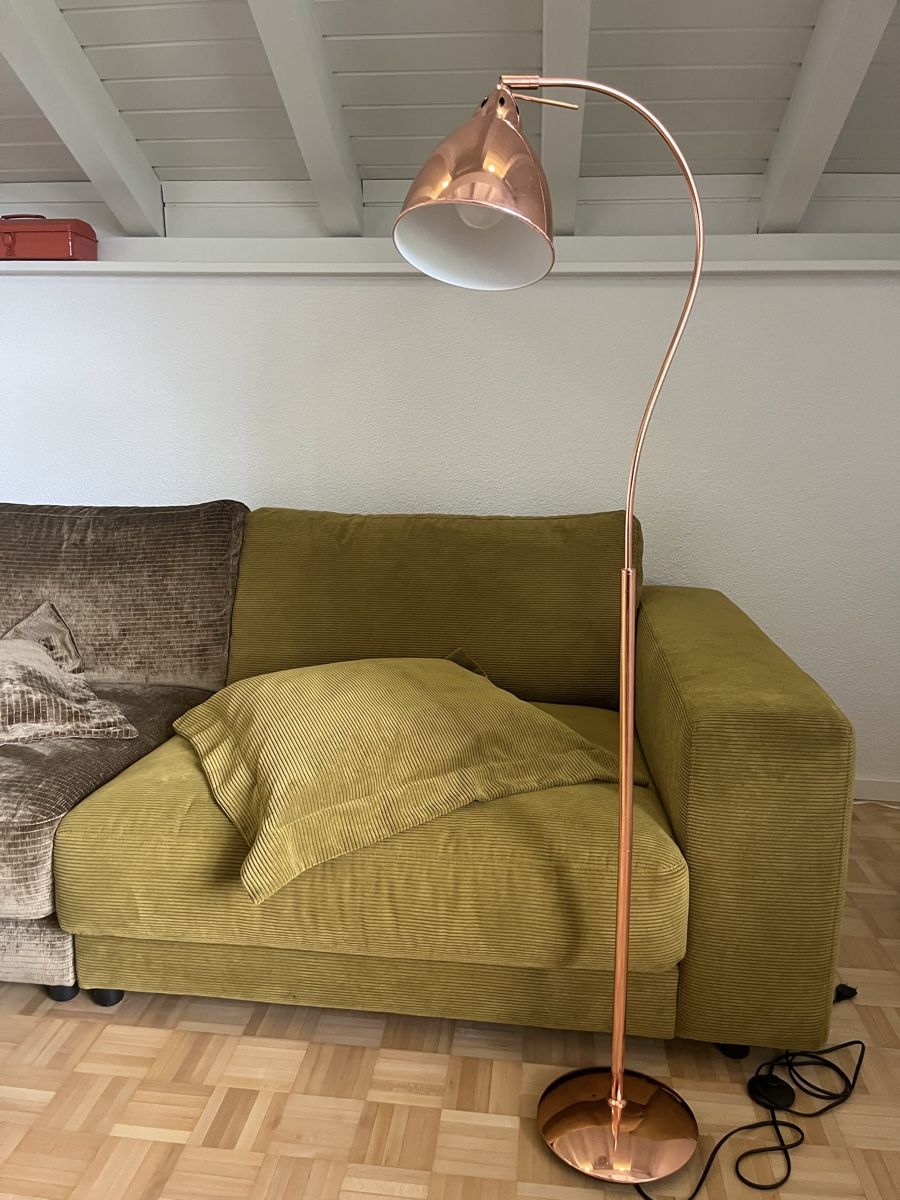 Lampes: Stehlampe rose gold – D'occasion à Adligenswil par CREX 1