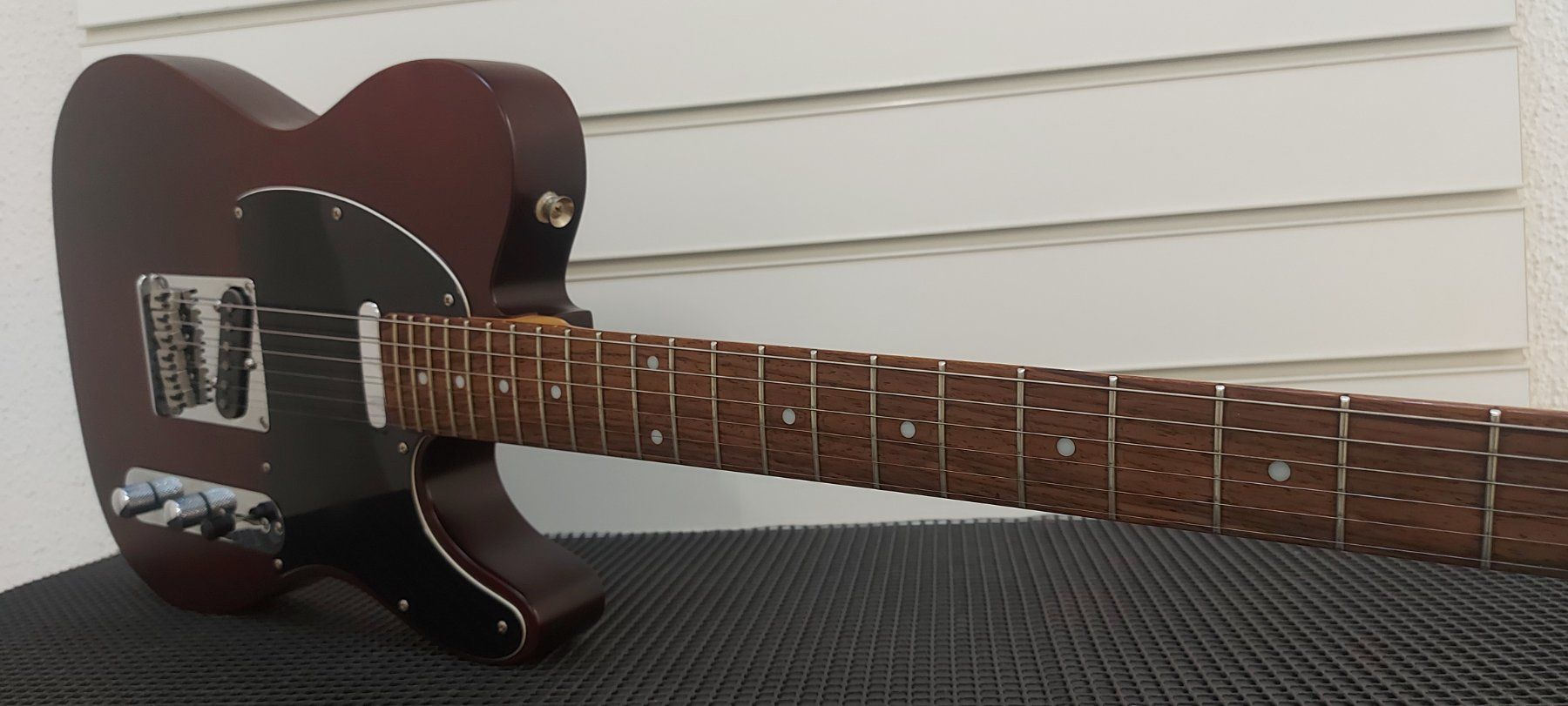 Squier Strumenti musicali: Fender Squier Telecaster e-gitarre frisch ab service – Usato da Glattbrugg venduto da Swissmusik 2