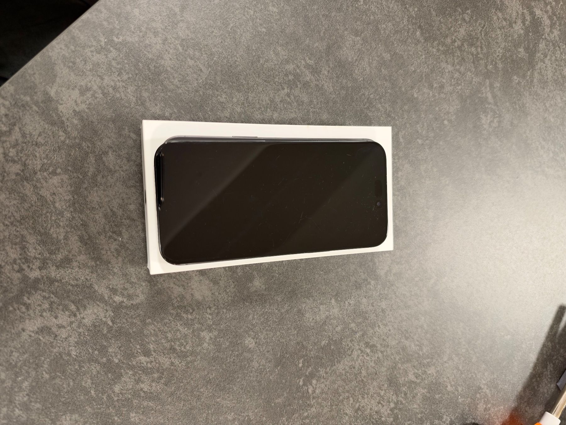 Apple Telefoni cellulari / Smartphones: Apple iPhone 16 Pro Max black Titanium 512GB – Usato da Genève venduto da mar_2mcz