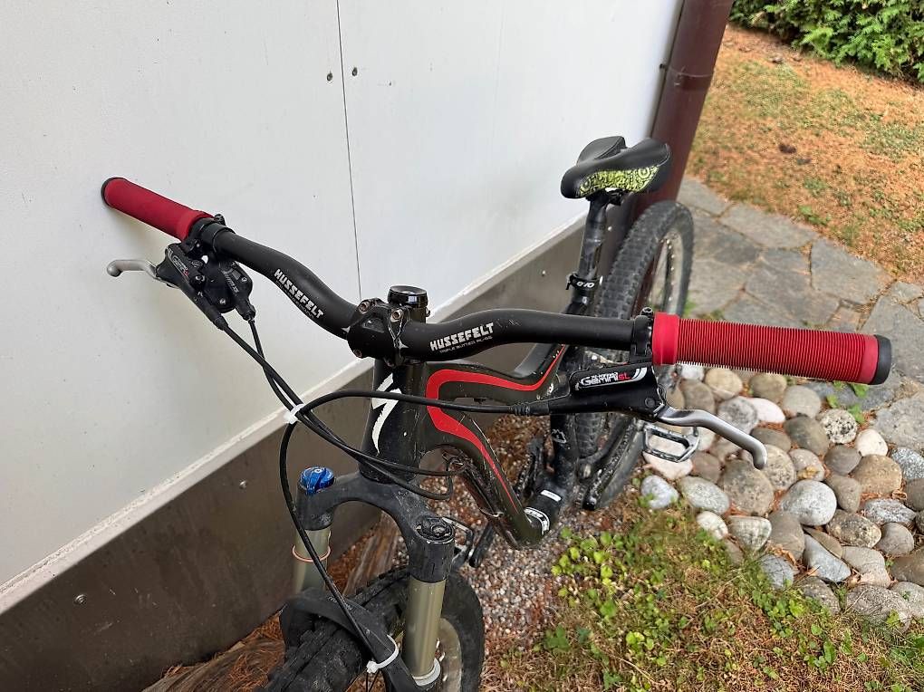 Specialized Velos: VTT enfant Specialized tout suspendu – Gebraucht aus Lausanne 26 von SamLou 1