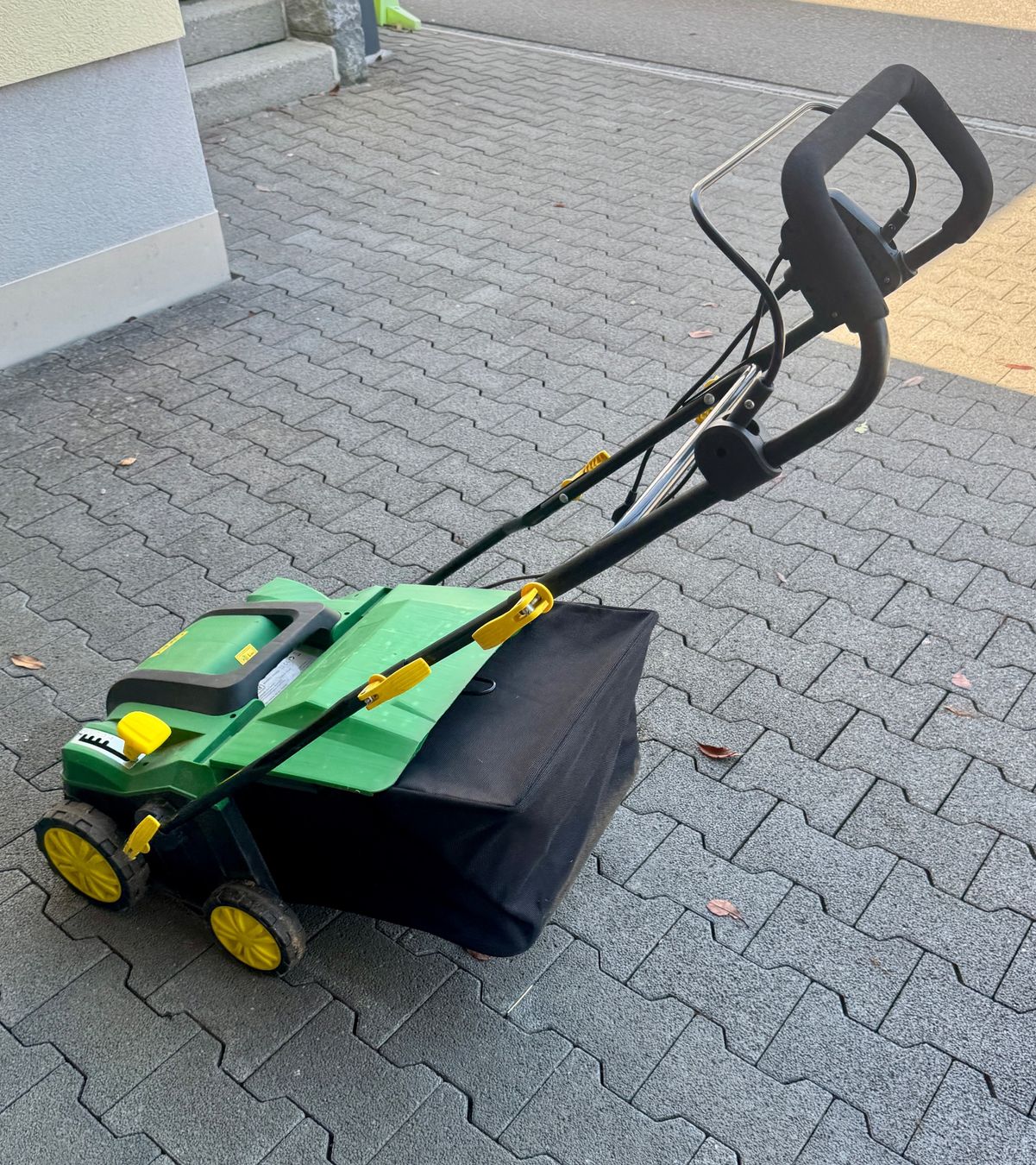 Attrezzi per la lavorazione del suolo: Vertikutierer Okay Elektro – Usato da Reichenburg venduto da bibo222 3