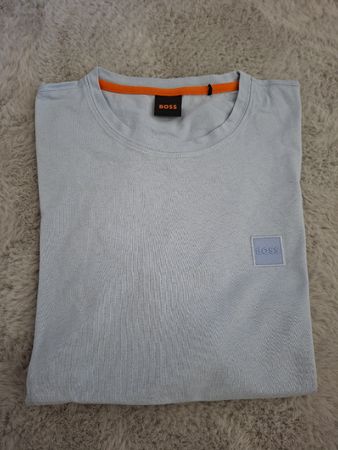 T-shirt BOSS bleu clair taille M 