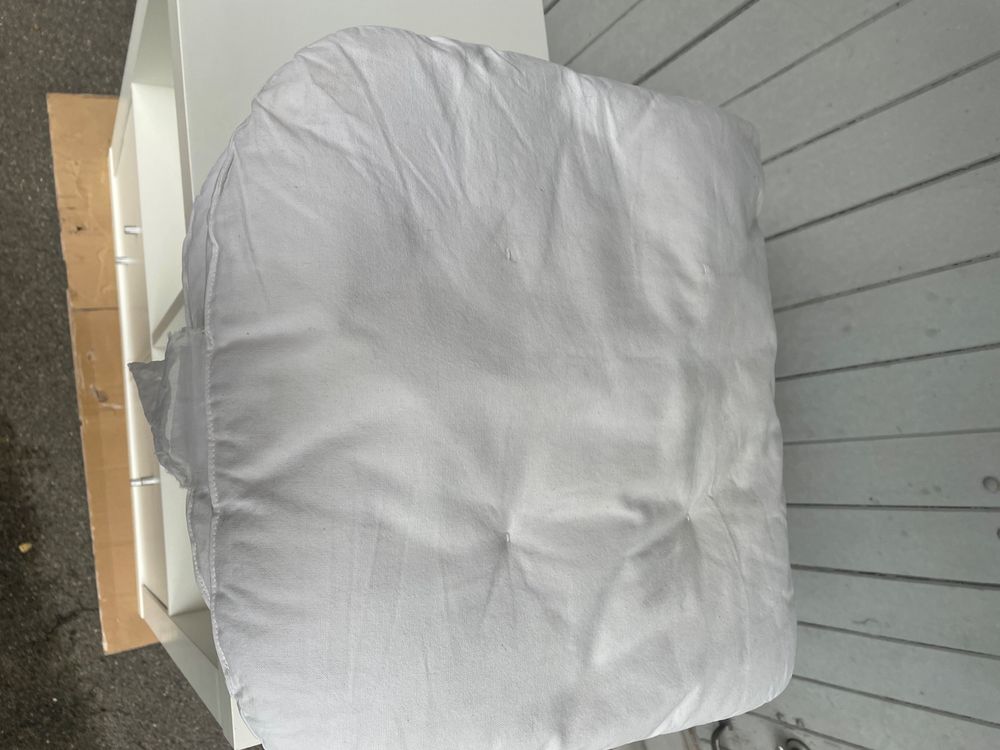 5 weisse sitzkissen von ikea zum neu beziehen Kaufen auf Ricardo